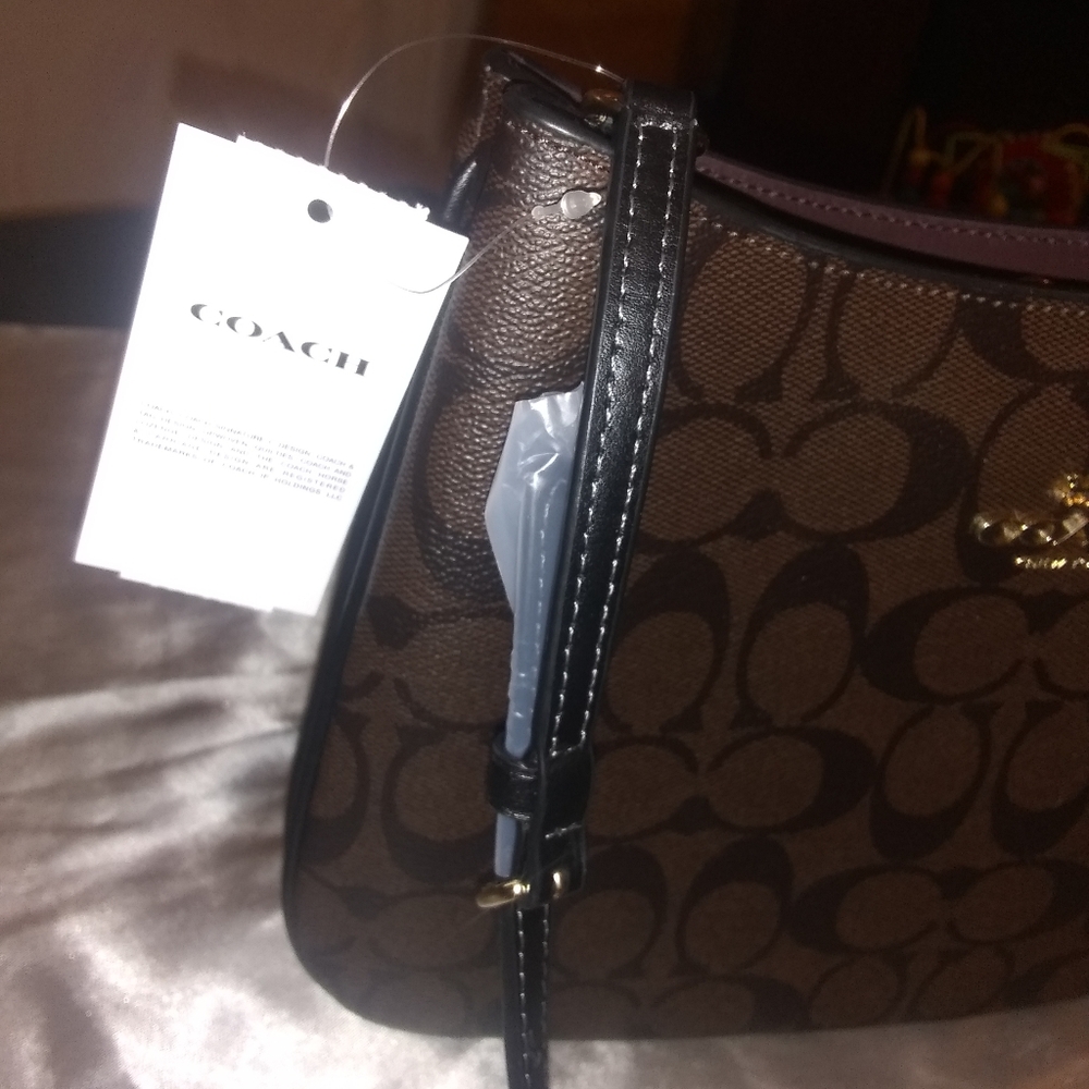 Coach Brown Signature Canvas Shoulder Bag with Gold Logo - Picture 5 of 8